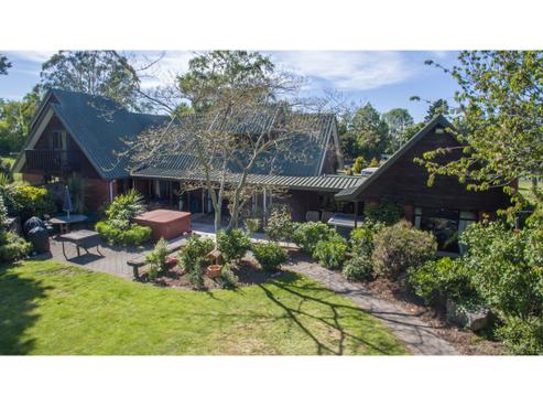 105 Hussey Road, Northwood