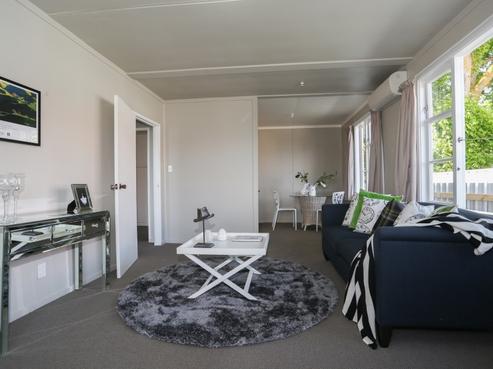1111B Outram Road, Akina
