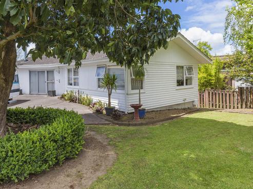 9 Kyeemagh Street, Botany Downs
