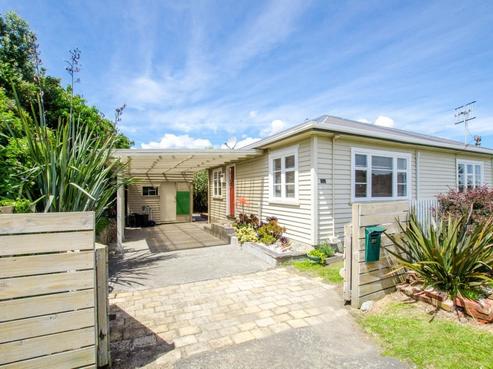 37 Margaret Road, Raumati Beach