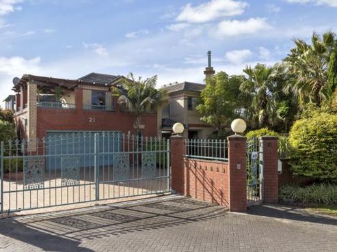 21 The Mews, Shamrock Park