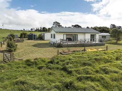 242 Gleeson Road, Pollok