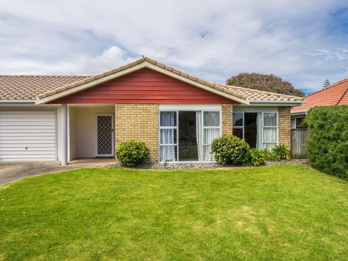 11 Manly Gardens, Paraparaumu Beach