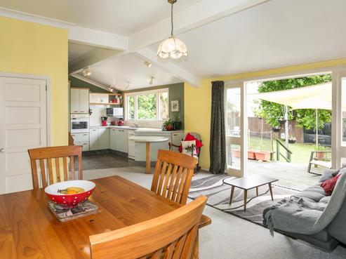 2 Complin Street, Havelock North