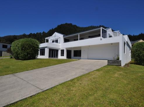 110 The Yardarm, Pauanui