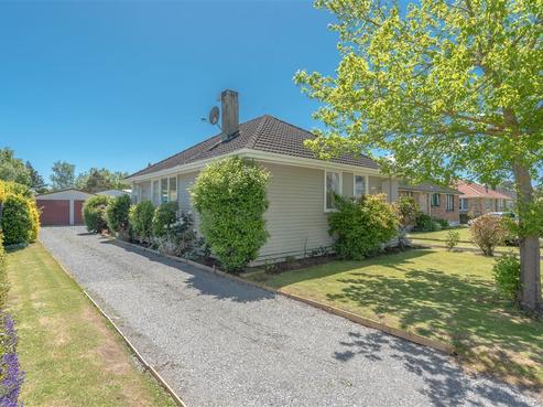 35 Slim Street, Bader