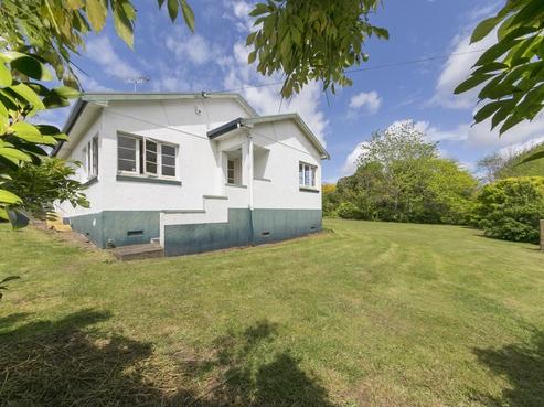 839 Ridge Road, Riverhead