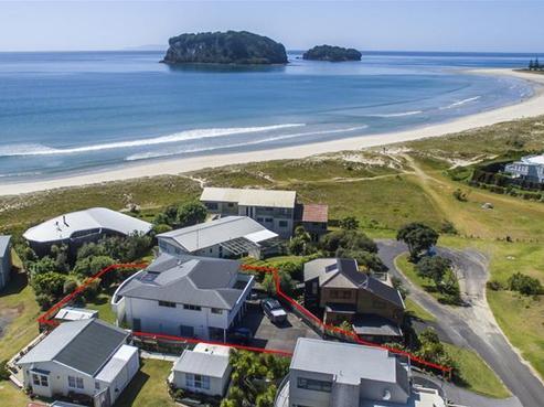 114 Saint Patricks Row, Whangamata