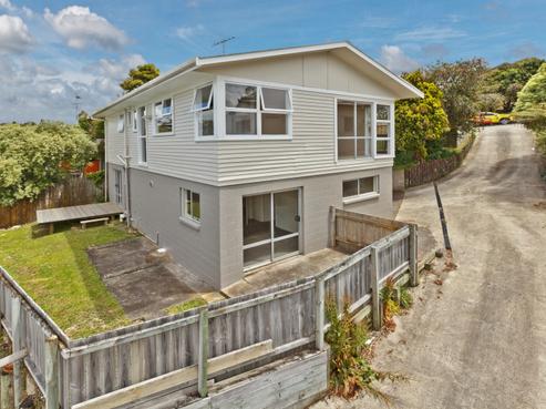 26 Kiteroa Terrace, Rothesay Bay