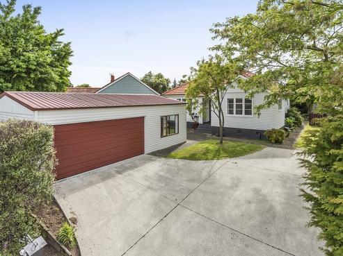 8 Bledisloe Terrace, Hamilton East