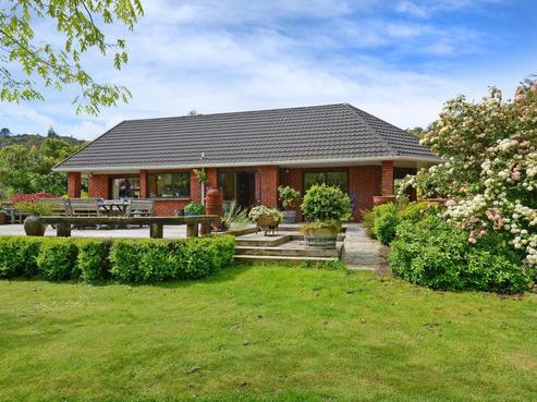 167 Katherine Mansfield Drive, Whitemans Valley