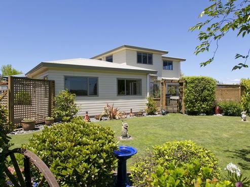 2/2 Astelia Way, Waipahihi