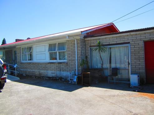 66 Garden Heights Avenue, Glenview