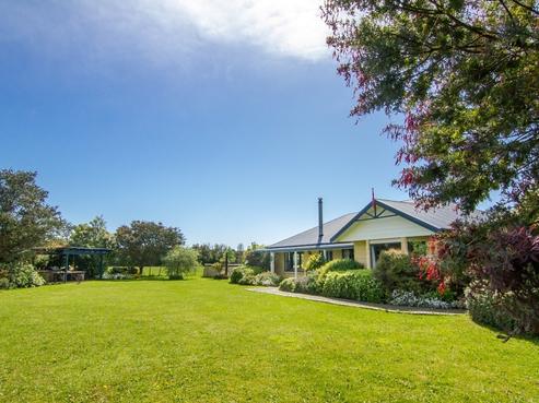 2 Monty's Lane, Featherston