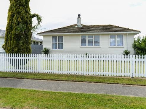 6 Cottrell Crescent, Onekawa