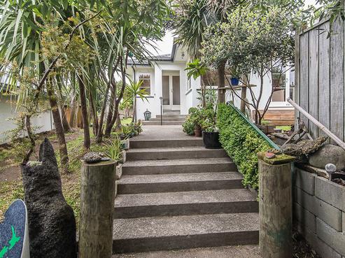23 Eatwell Avenue, Paraparaumu Beach