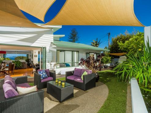 2/956 Beach Road, Torbay