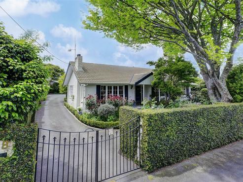 958 River Road, Queenwood