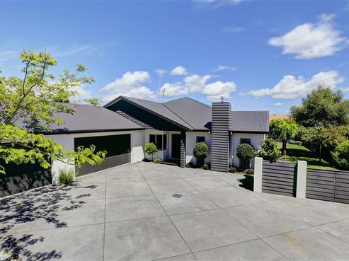 118 Huntington Drive, Huntington