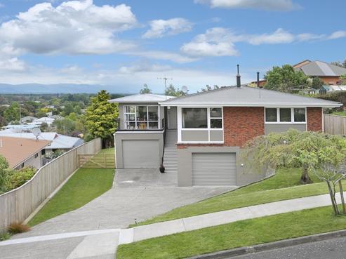 14 Cobbe Crescent, Feilding