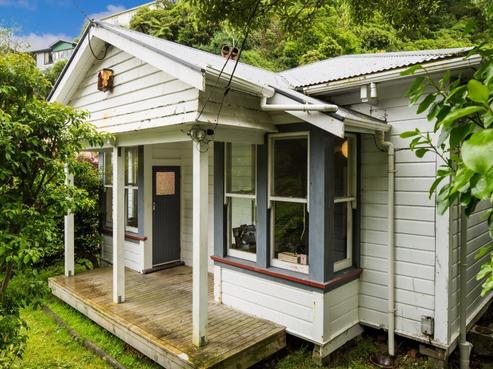 13 Adams Terrace, Aro Valley