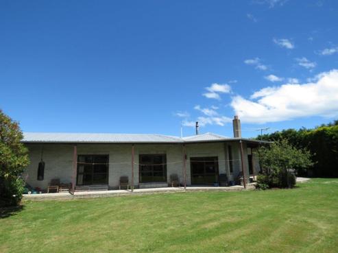 320 Avon Road, Tisbury