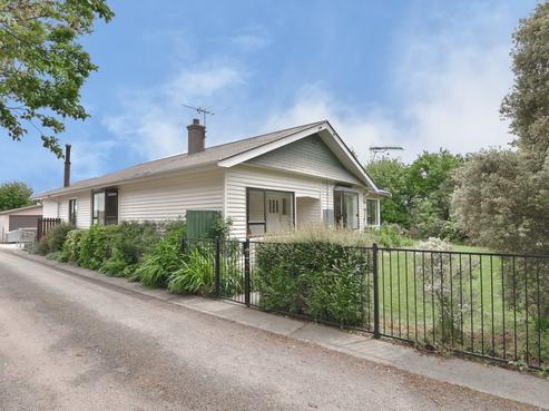 935 Main North Road, Woodend