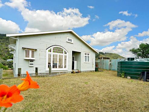 7 Centreway Road, Port Waikato