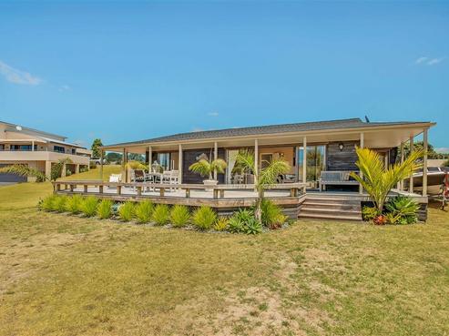 175 Vista Paku, Pauanui