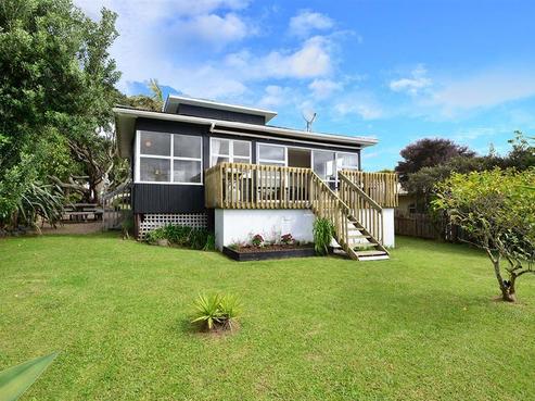 1360 Whangaparaoa Road, Army Bay