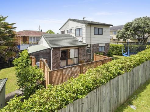 2/30 Botany Road, Howick