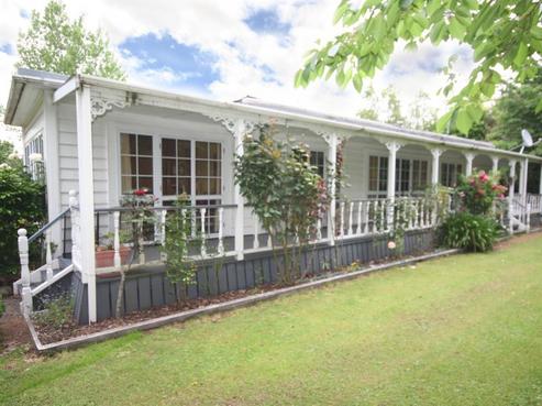 33 Milne Road, Mangakakahi