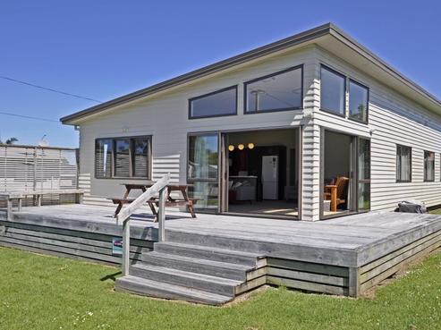 8 Daphne Road, Tairua