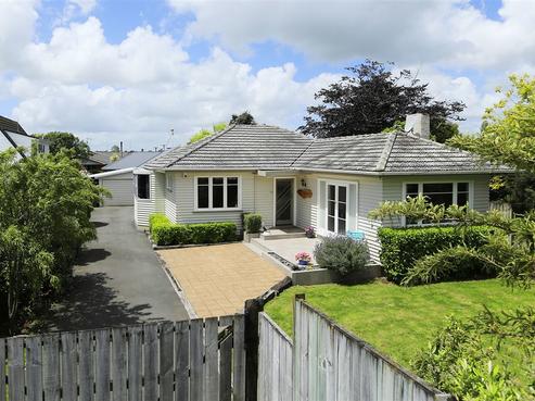 70 Sandwich Road, Saint Andrews