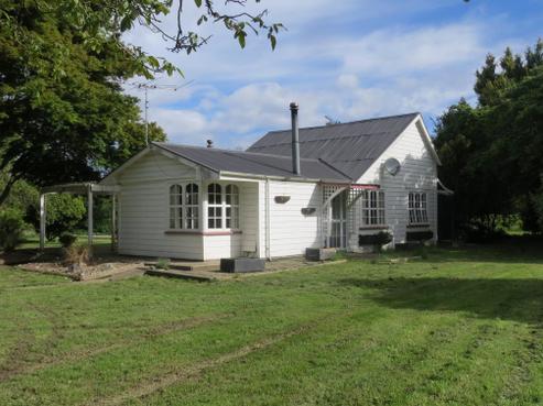 120 Old School Road, Tapawera
