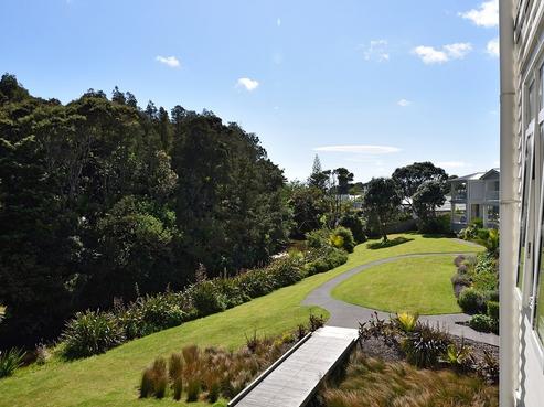 32 Eaves Bush Parade, Orewa
