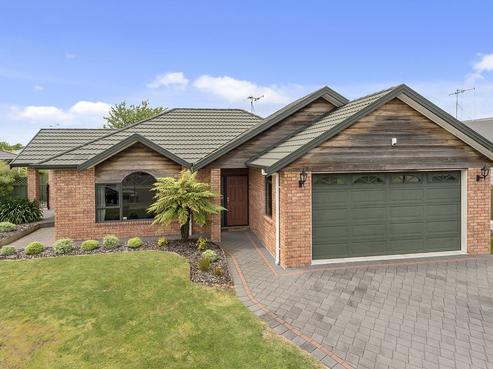 16 Guildford Place, Rototuna North