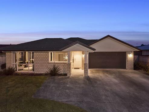 22 Thomas Road, Huntington