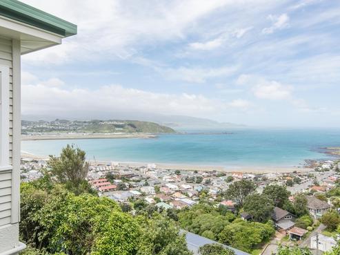 16 Sunglow Avenue, Melrose