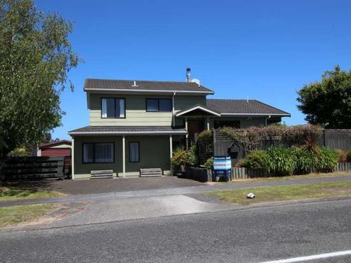 77 Birch Street, Hilltop