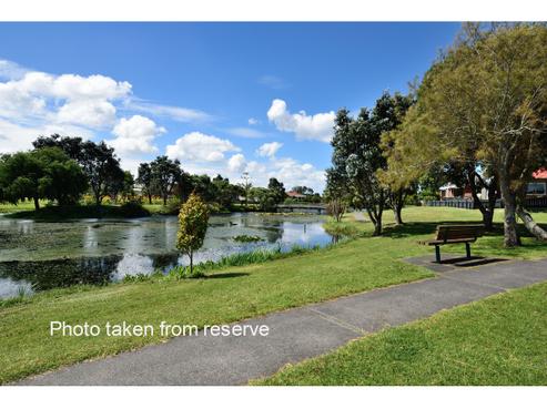 2/23 Lakeside Drive, Orewa