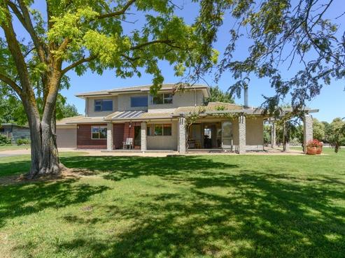 97 Paki Paki Road, Longlands