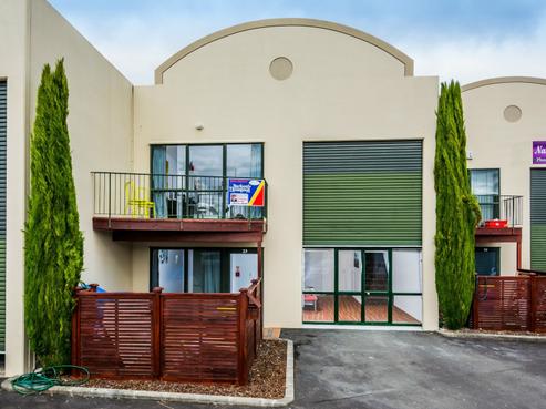 10 Airborne Road, Rosedale