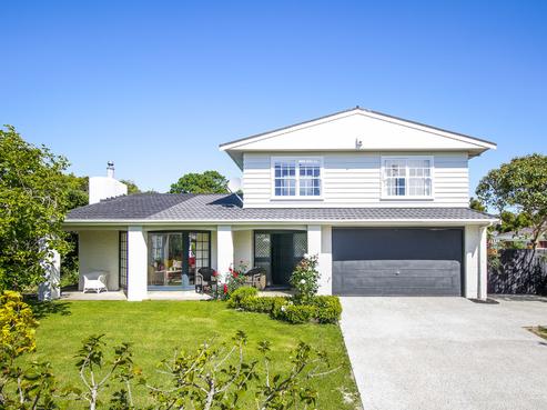 126 Fisher Parade, Sunnyhills