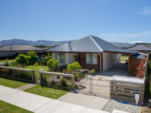 26 Quinnat Street, Albert Town