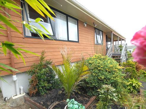 1/88 Totaravale Drive, Totara Vale