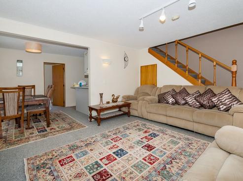 8/19A Birdwood Road, Waterloo