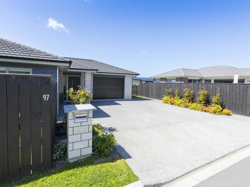 97 Riverstone Drive, Riverstone Terraces