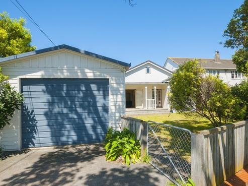20 Pirie Crescent, Moera