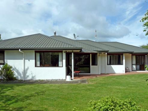 17B Martin Avenue, Wakefield